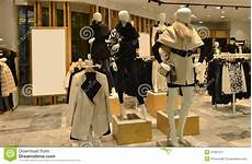 Window Shopping Mannequim